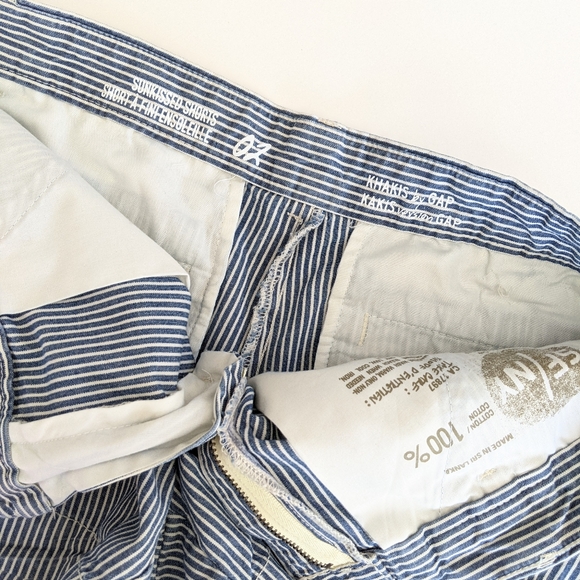 GAP Pinstripe Sunkissed Shorts in Blue and White, 2 - Picture 4 of 4